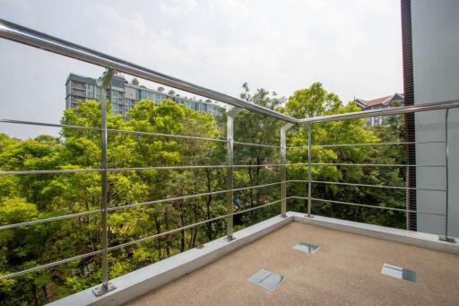 Luxury Fully Furnished One-Bedroom Condo in Prime Chiang Mai Location