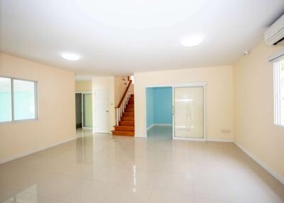 Spacious 4-Bedroom House for Rent in Karnkanok Ville 9