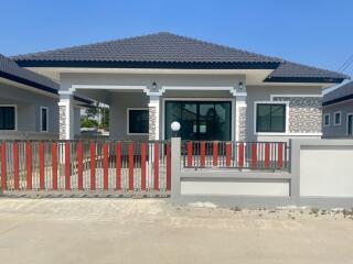 New 3-bedroom house in Banglamung