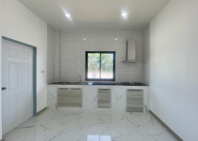 New 3-bedroom house in Banglamung
