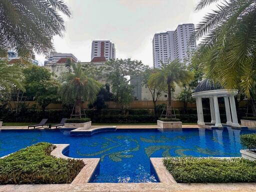 2-bedroom high-end condo for sale close to BTS Asoke