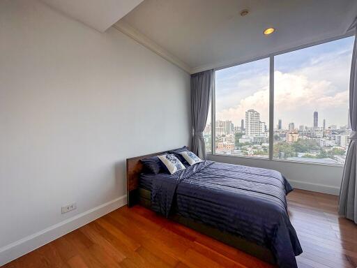 2-bedroom high-end condo for sale close to BTS Asoke