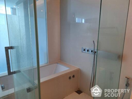 1-BR Condo at The Room Sukhumvit 21 near MRT Sukhumvit (ID 512940)