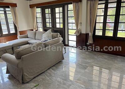 3 Bedrooms House with big Garden in Compound - BangNa-Srinakarin