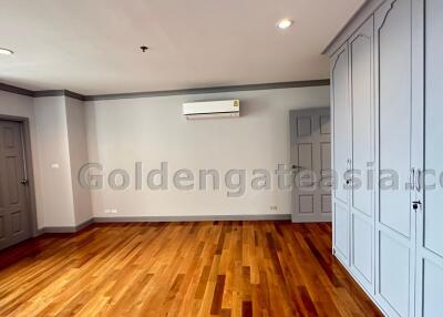 4 Bedrooms Condo with Study room - Sukhumvit 26 Khlong Toei