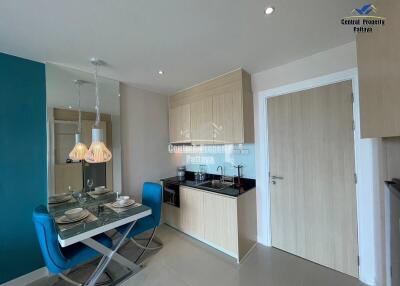 Direct from developer, newly built, modern, fully furnished 1 bedroom, 1 bathroom in central Jomtien.