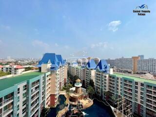 Direct from developer, newly built, modern, fully furnished 1 bedroom, 1 bathroom in central Jomtien.