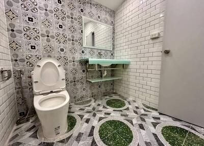 Modern bathroom with unique tile design
