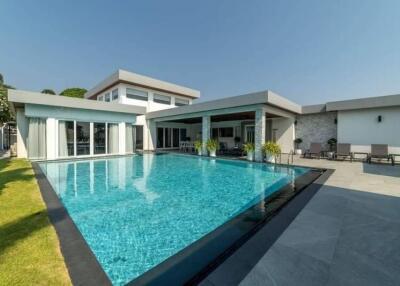 Modern house with a large swimming pool