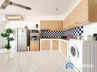 Don’t miss this large 1bedroom 80 sqm. Located near the popular beach Pattaya