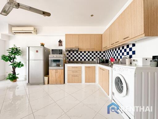 Don’t miss this large 1bedroom 80 sqm. Located near the popular beach Pattaya