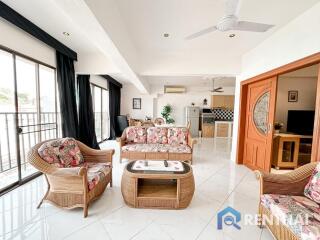 Don’t miss this large 1bedroom 80 sqm. Located near the popular beach Pattaya