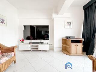 Don’t miss this large 1bedroom 80 sqm. Located near the popular beach Pattaya