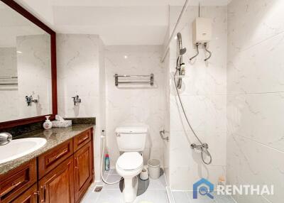 Don’t miss this large 1bedroom 80 sqm. Located near the popular beach Pattaya