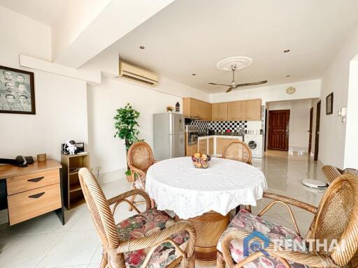 Don’t miss this large 1bedroom 80 sqm. Located near the popular beach Pattaya