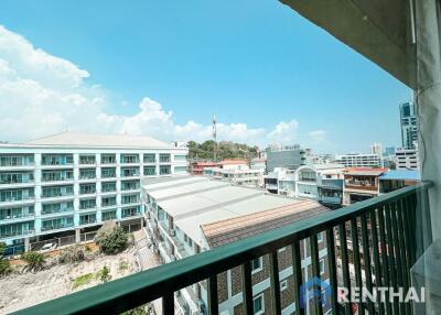 Don’t miss this large 1bedroom 80 sqm. Located near the popular beach Pattaya