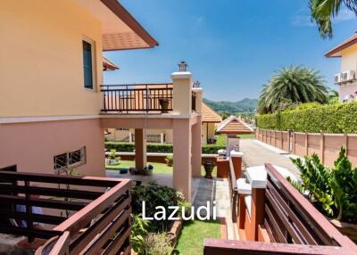 EMERALD HEIGHTS VILLAGE : 2 bed 2 storey panoramic views