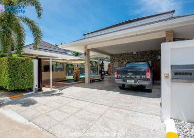 Luxury 4-Bedroom Pool Villa in Hua Hin at Palm Villas