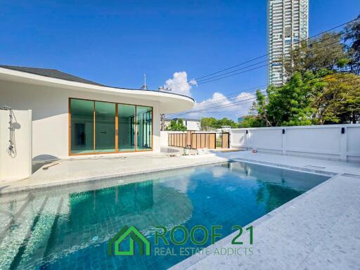 Exclusive Pool Villa in Jomtien – Less than 100 Meters to Beach