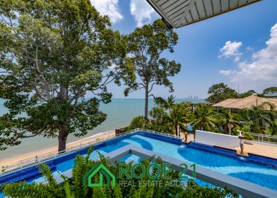 House and Land for Sale!  Private Beachfront Property - Decorated and Move-In Ready