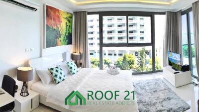 Luxury Condo, Sea View  for Sale in Wongamat Beach area Close to Terminal 21, Pattaya