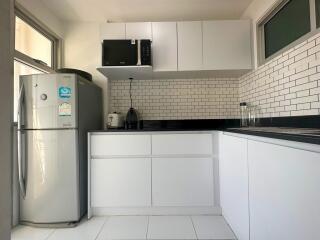 1-bedroom spacious condo for sale 400m from BTS Pra Khanong