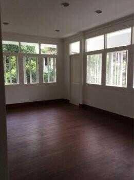 For Rent Bangkok Town House Sukhumvit BTS Ekkamai Watthana