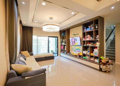 294 ตรม., 4 ห้องนอน, 5 ห้องน้ำ บ้าน ราคา ฿ 18,700,000