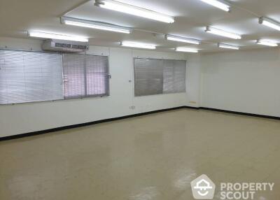 Commercial for Rent in Khlong Ton Sai