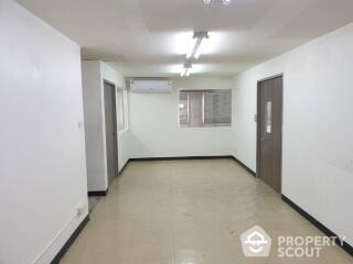 Commercial for Rent in Khlong Ton Sai