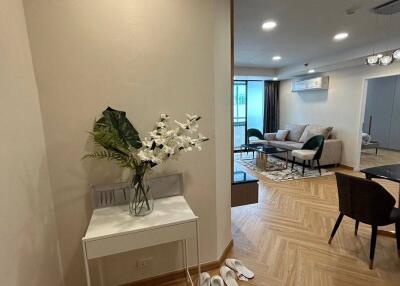 2-BR Condo at Las Colinas near BTS Asok