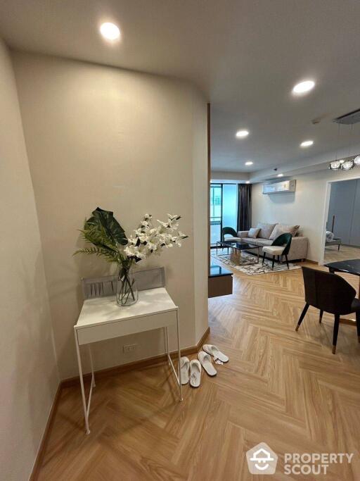 2-BR Condo at Las Colinas near BTS Asok