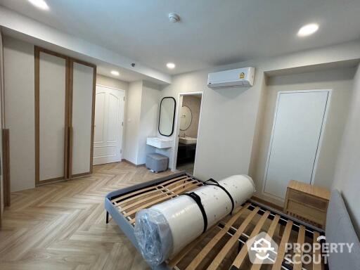 2-BR Condo at Las Colinas near BTS Asok