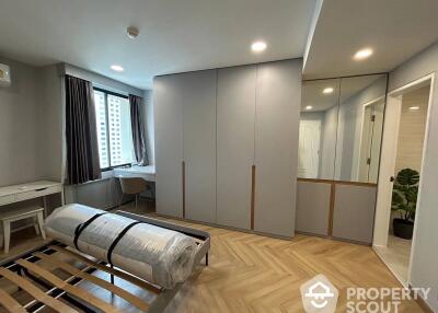 2-BR Condo at Las Colinas near BTS Asok