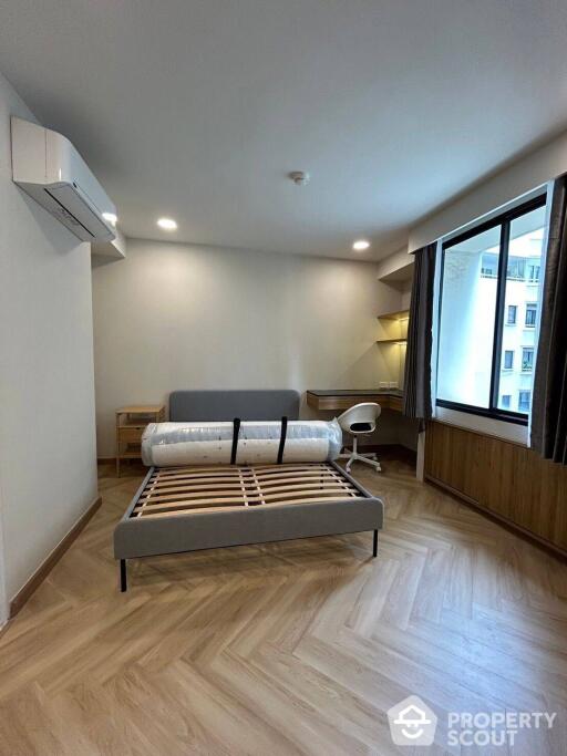 2-BR Condo at Las Colinas near BTS Asok