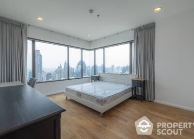 2-BR Condo at The Royal Maneeya Condominium near BTS Chit Lom