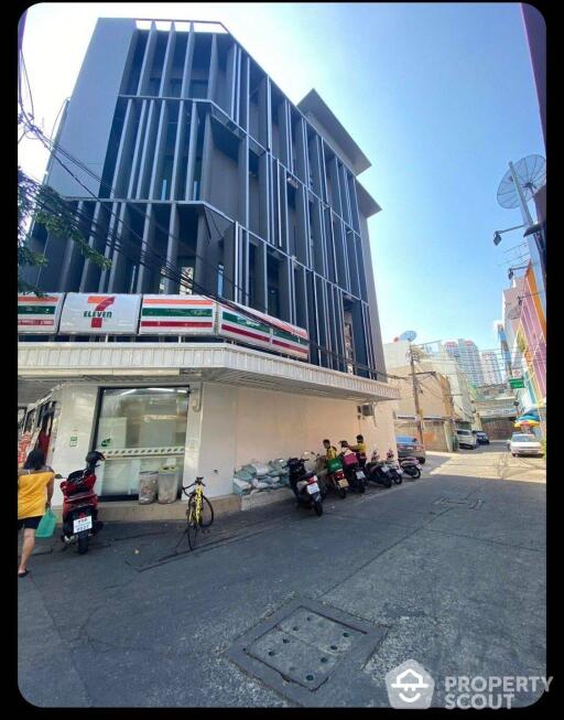 Hotel for Sale in Bang Kho Laem