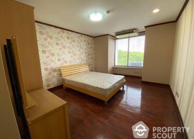 4-BR Duplex at Tridhos City Marina near BTS Wongwian Yai