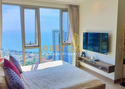 2 Bedrooms Condo in The Riviera Ocean Drive Jomtien C011875