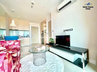 Direct from developer, newly built, modern, fully furnished 1 bedroom, 1 bathroom in central Jomtien.