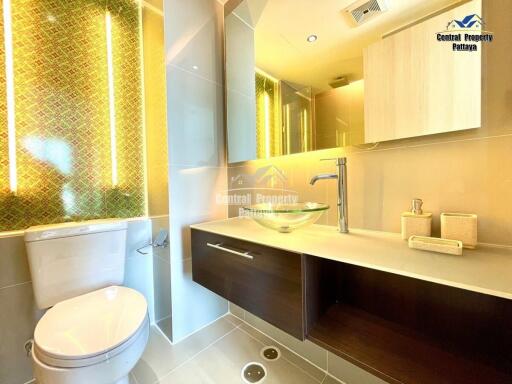 Direct from developer, newly built, modern, fully furnished 1 bedroom, 1 bathroom in central Jomtien.