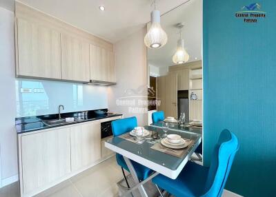 Direct from developer, newly built, modern, fully furnished 1 bedroom, 1 bathroom in central Jomtien.