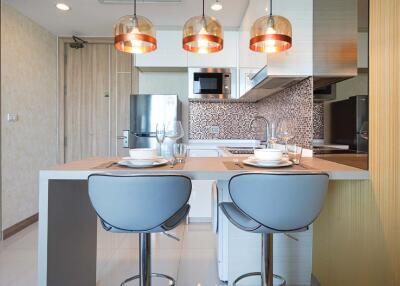 Modern kitchen with dining area