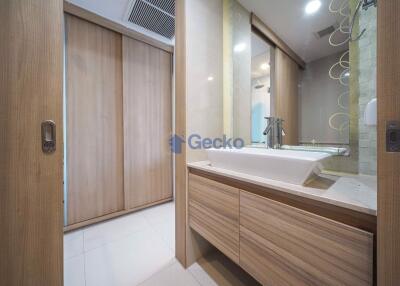 1 Bedroom Condo in The Riviera Wong Amat Beach Wongamat C011641