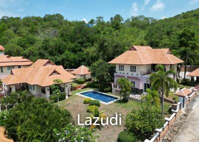 EMERALD HEIGHTS VILLAGE : 2 house on large land plot with panoramic views