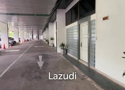 322 ตร.ม.  4 ห้องนอน  5 ห้องน้ำ คอนโดสำหรับ ขายใน บางลำพูล่าง