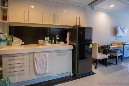 Studio Condo For Sale In Central Pattaya - LK Legend