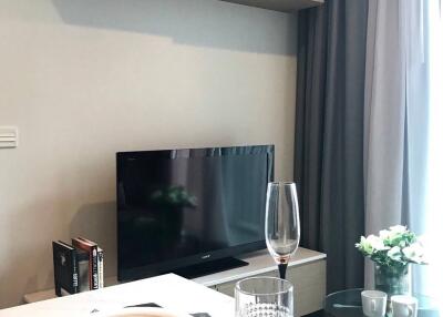 1-BR Condo at The Edge Sukhumvit 23 near MRT Sukhumvit