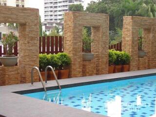 2-BR Condo at Prasanmit Condominium near BTS Asok