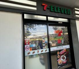 Front view of a 7-Eleven store